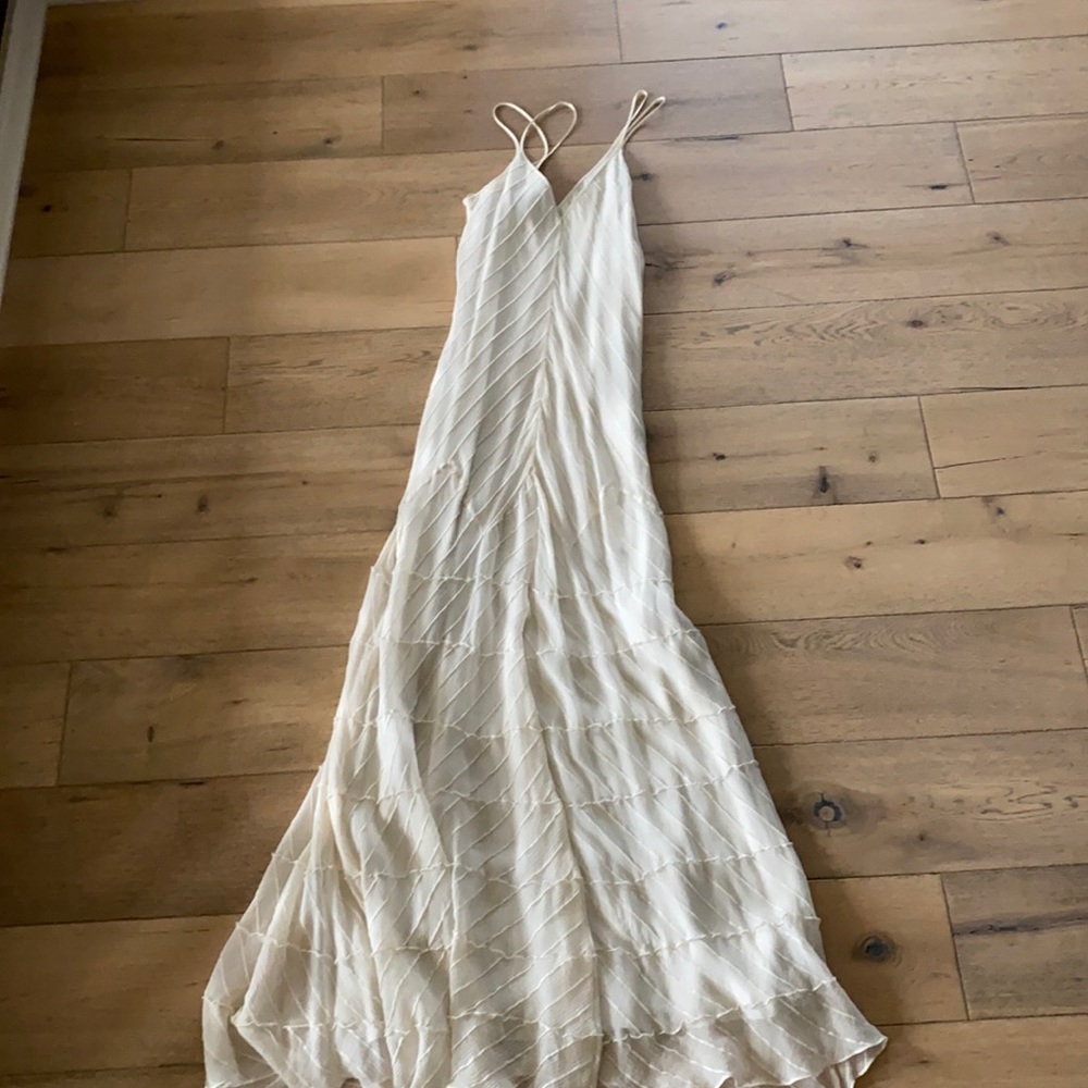 Calvin Klein size 4 off white wedding dress